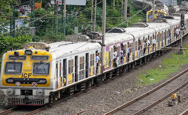 Mumbai local trains get upgraded signal system for error-free operations